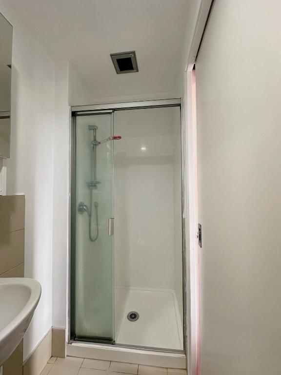 Cosy 1 bed-room bnb with skycity view - Resim 7