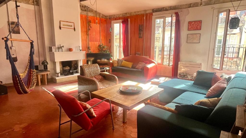 Posezení v ubytování Appartement terrasse proche vieux-port