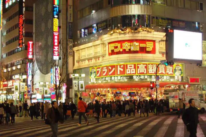 新宿駅まで2分新大久保戸建て3br