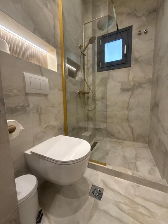 Aqua Mare Luxury Apartments - 10