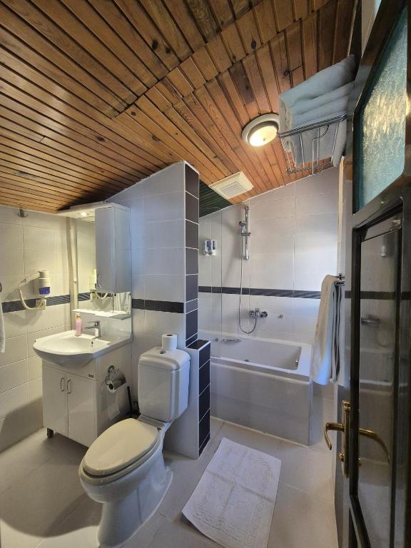 Koupelna v ubytování Hotel HAL-TUR