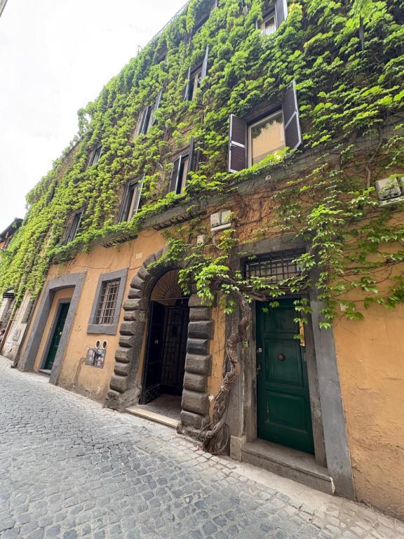 Tòa nhà nơi căn hộ tọa lạc