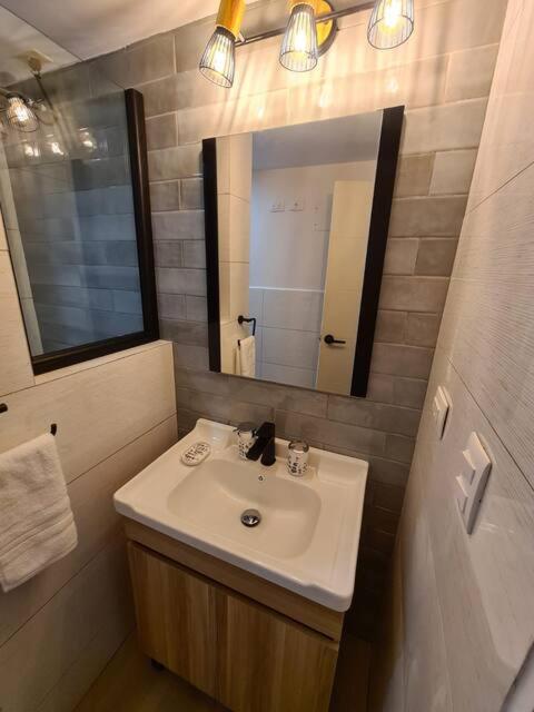 Koupelna v ubytování Opal-203 Condominio Confortable en Ecodistrito