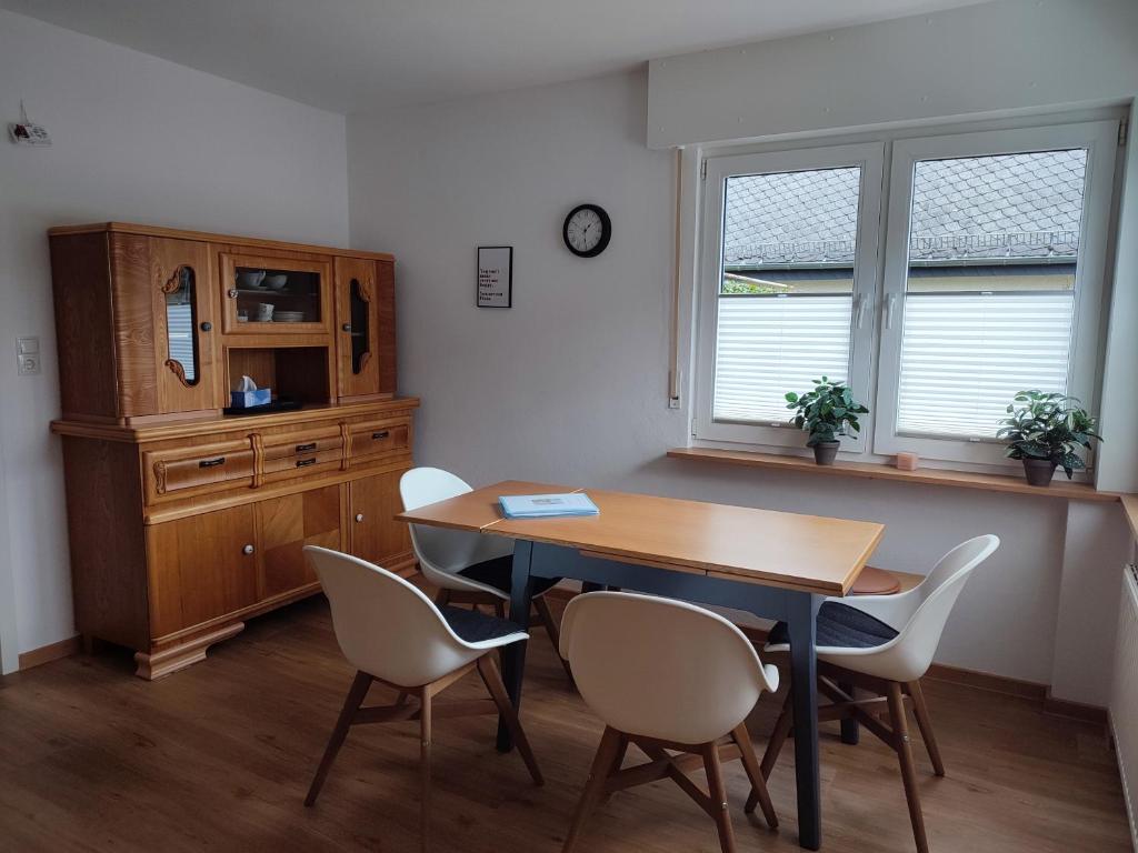 Ferienhaus Änni Kempenich - Three-Bedroom Apartment