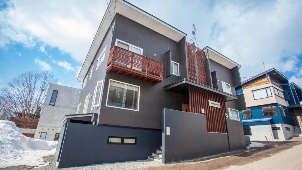 Budova, kde se chata nachází