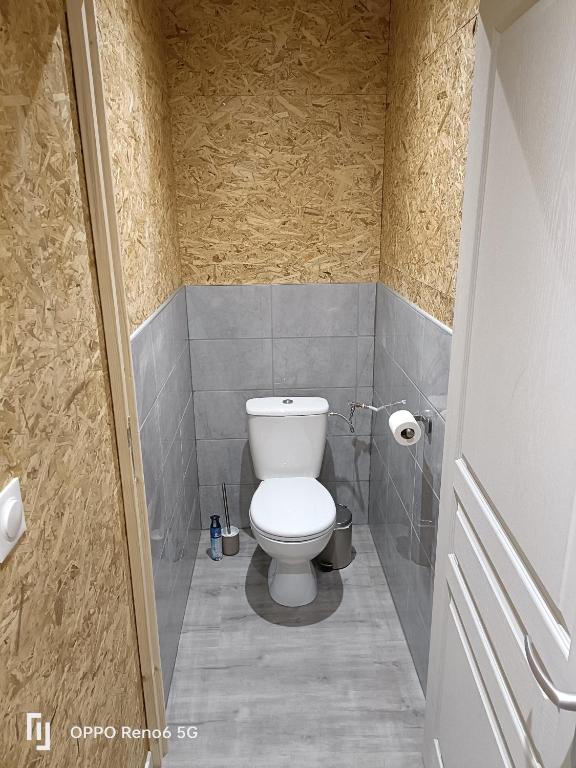 Koupelna v ubytování MA Loc