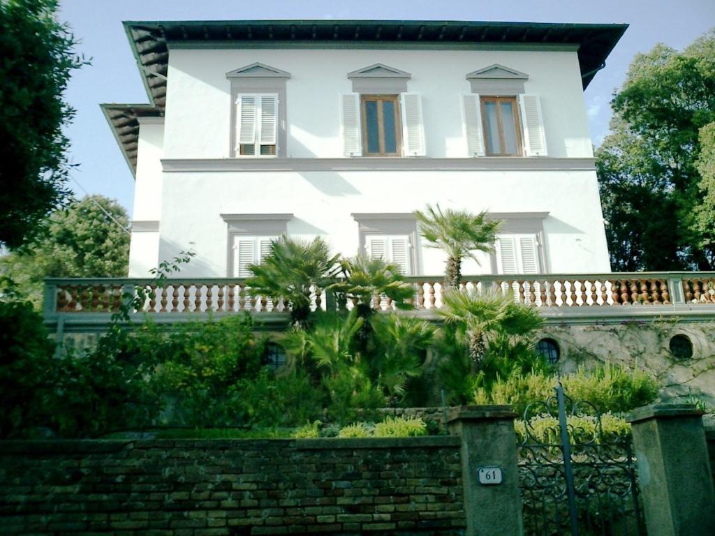Κήπος έξω από το Appartamento in villa sul mare