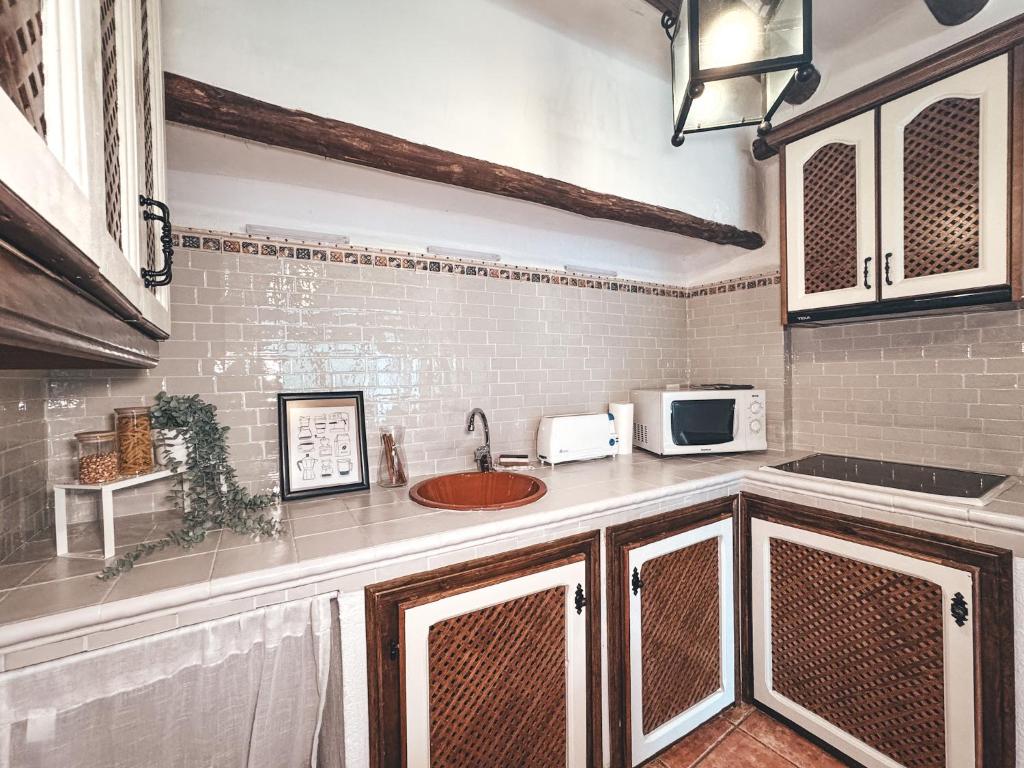 A kitchen or kitchenette at El Vergel de Berchules