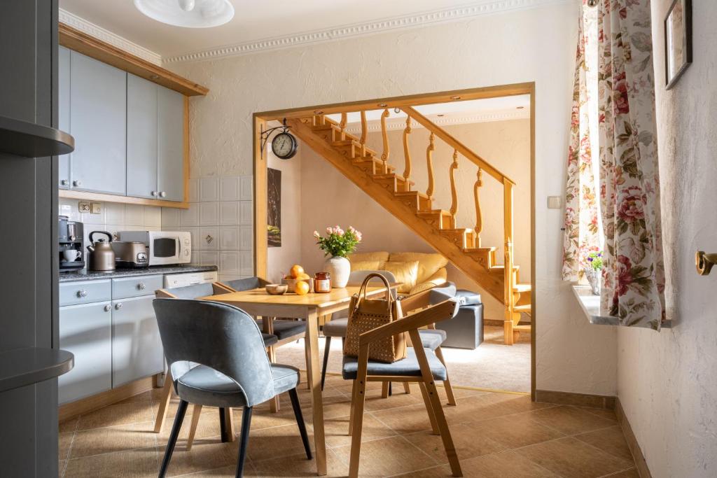 Kuchyňa alebo kuchynka v ubytovaní Apartament Grand Krupówki 47