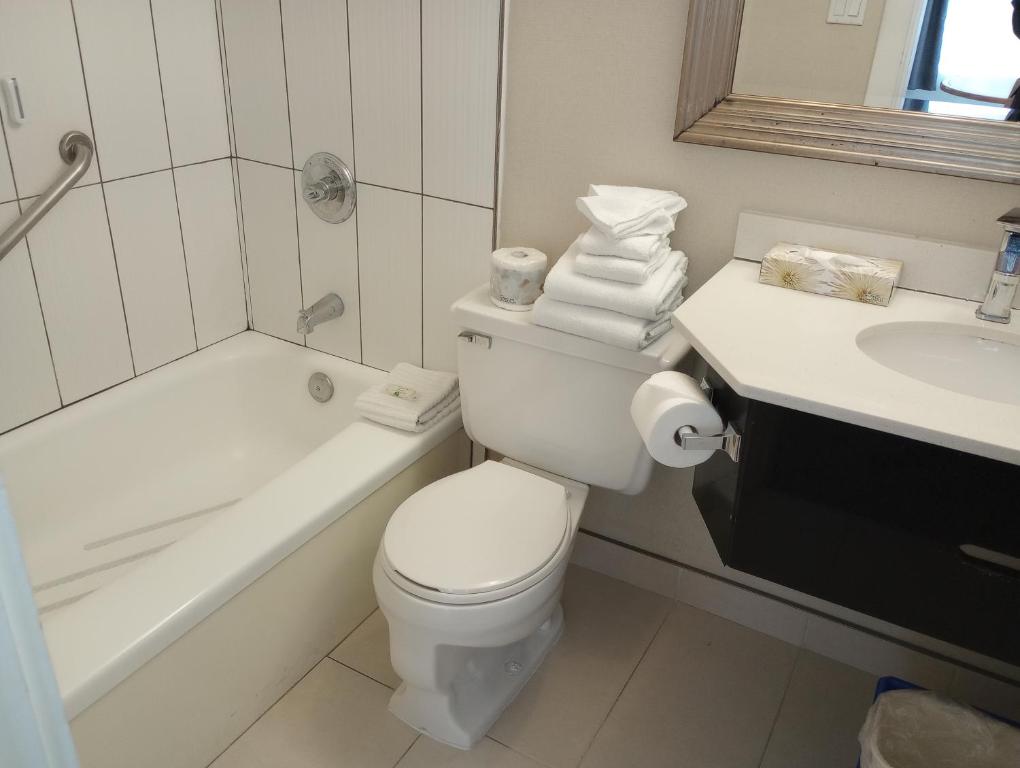 
Efficiency King Room - Non-Smoking
