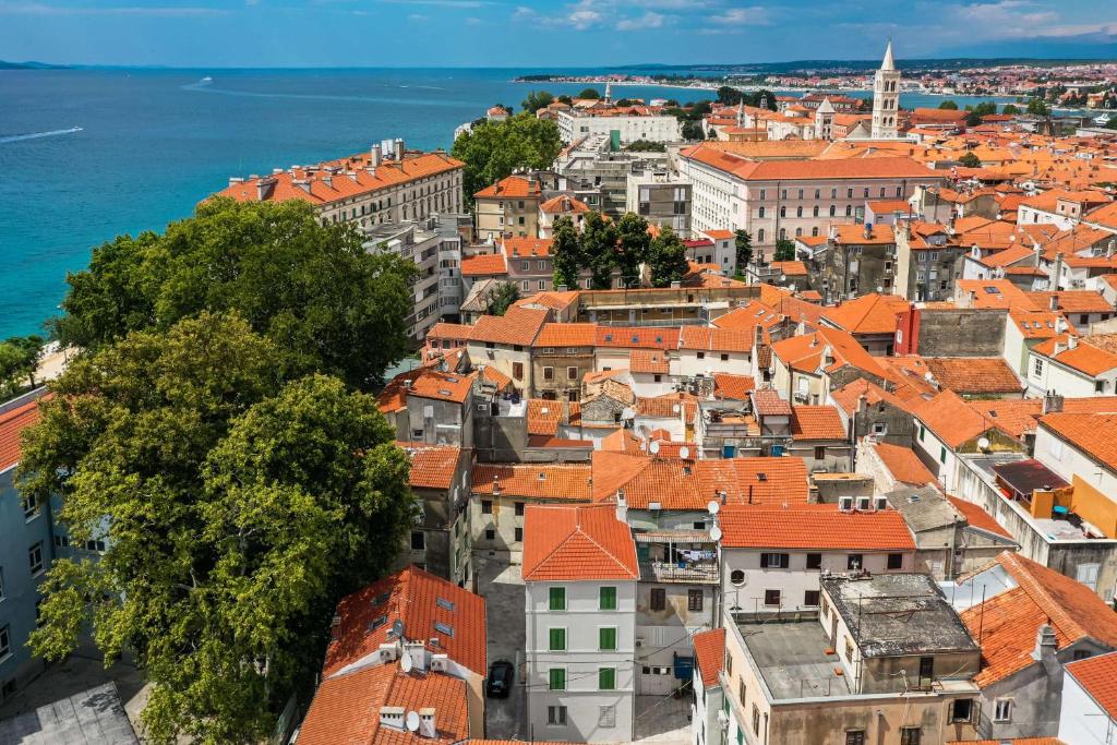 Una visión general de la ciudad de Dubrovnik en Old City Micro-apartments, en Zadar