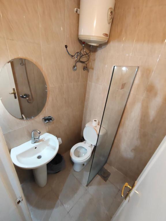 Koupelna v ubytování KR Hotel
