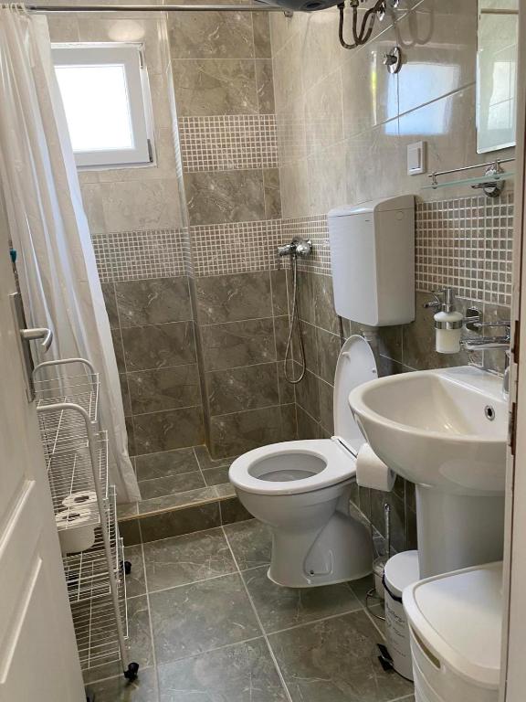 Koupelna v ubytování 2BR apartment with sea view!
