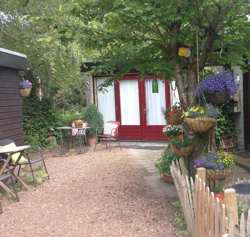 Taman di luar Bed and Breakfast Het Oude Bos