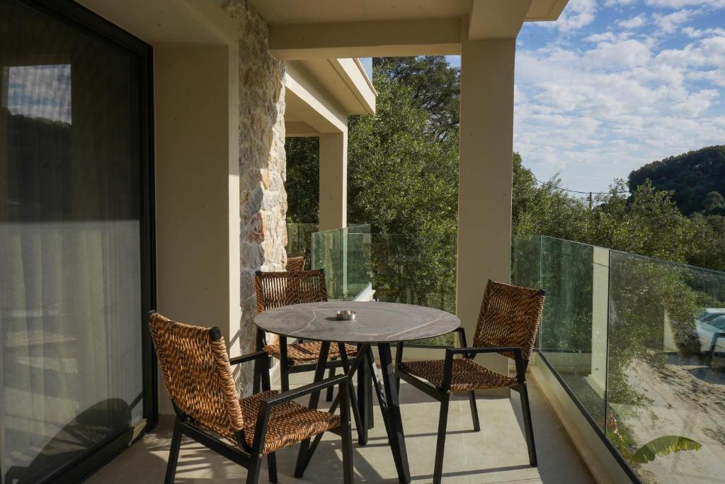 Balkón nebo terasa v ubytování Onar Luxury Suites Parga