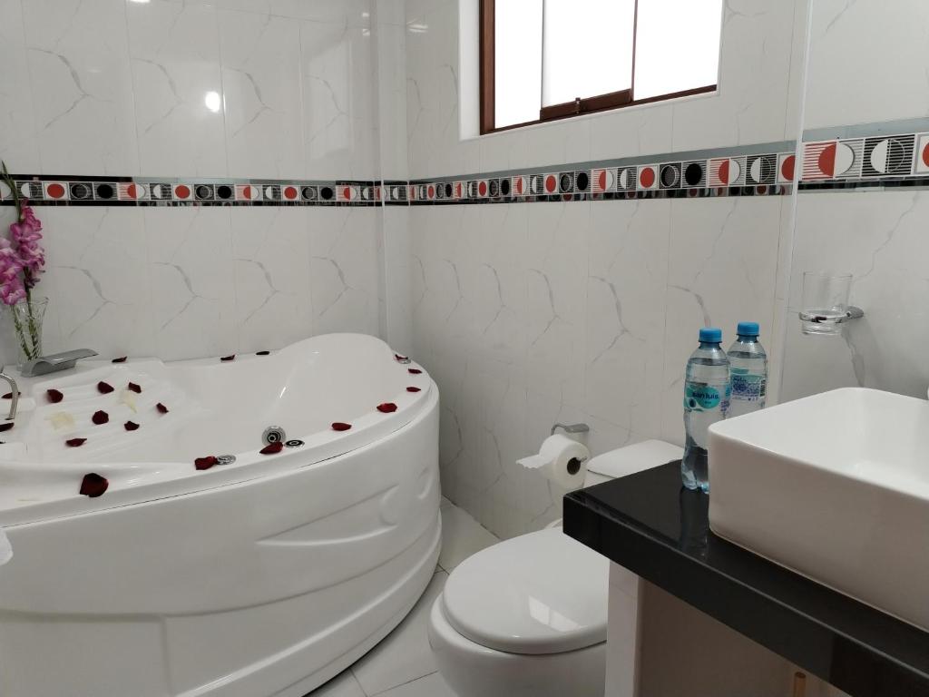 Kantu hotel的一间浴室