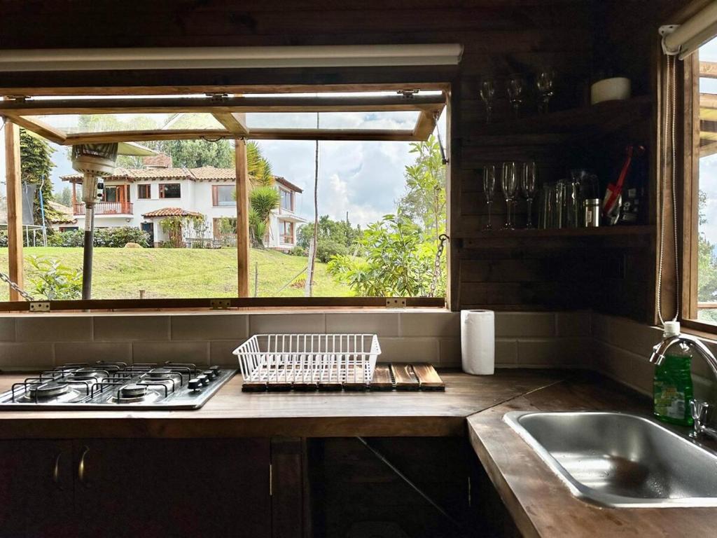 Kuchyň nebo kuchyňský kout v ubytování ACOGEDOR REFUGIO PRiVADO