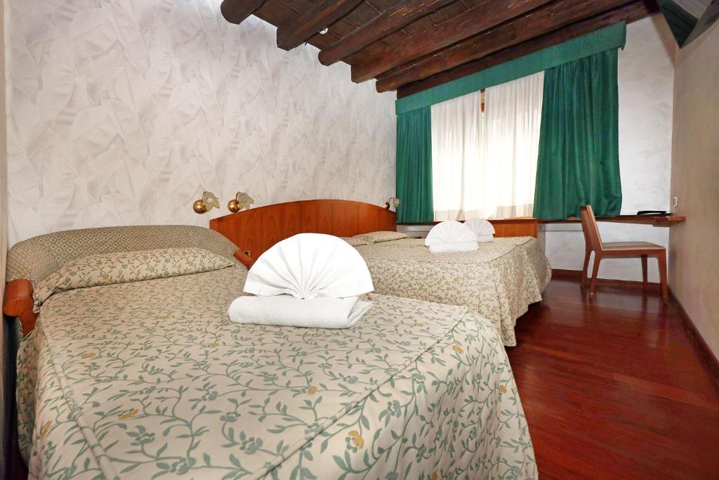 Hotel Corot - Resim 35