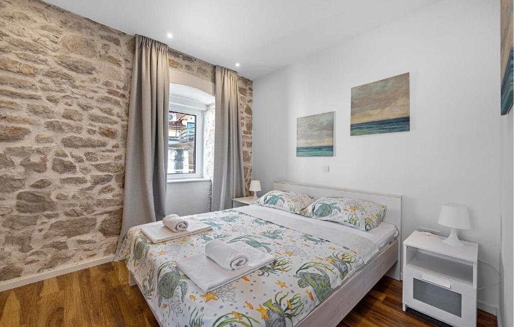 Posteľ alebo postele v izbe v ubytovaní Holiday Home Murter 18 With Seaview