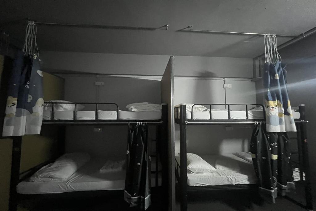 Postel nebo postele na pokoji v ubytování Makotel Hostel Ipoh