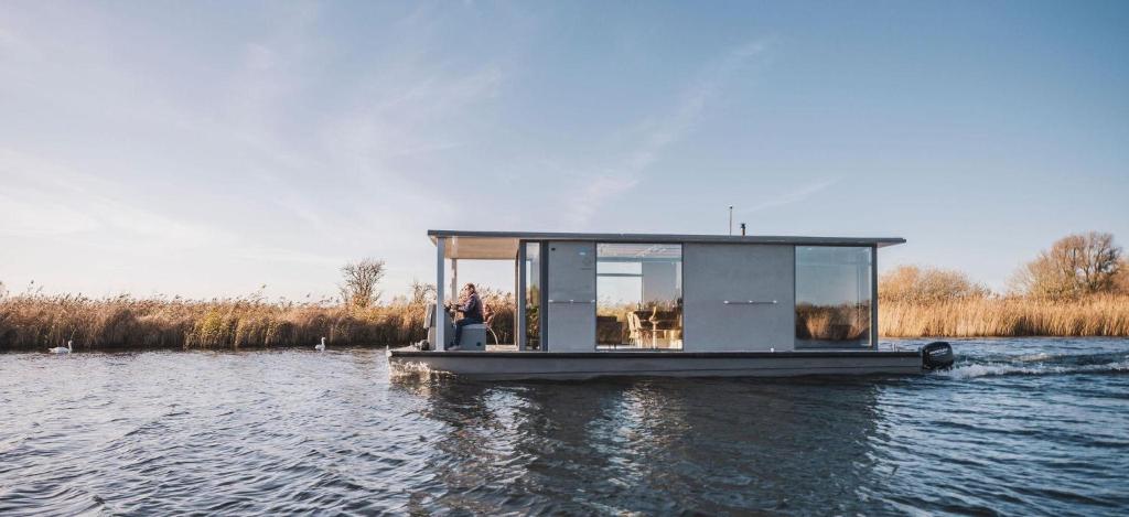 AquaHome - NP de Biesbosch - Bijzonder overnachten op een houseboat! - 