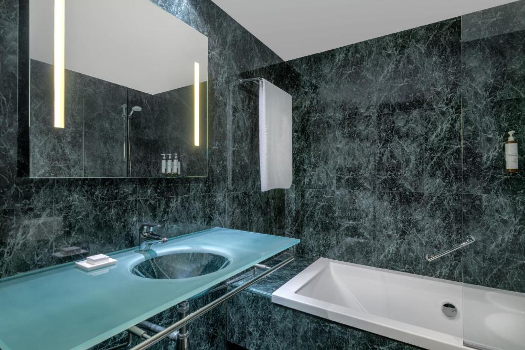 AC Hotel Córdoba by Marriott - Resim 4