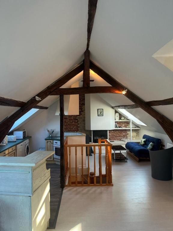 Photo de la galerie de l'établissement 2 chambres - Centre Historique - Parking privé, à Bourges