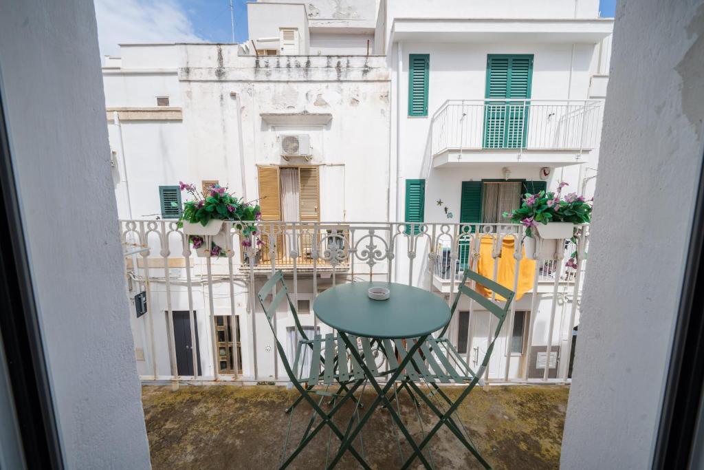 Balkón nebo terasa v ubytování POLIGNANO BONITA