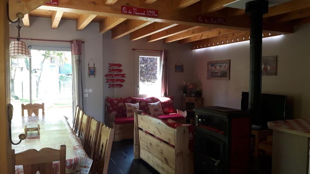Χώρος καθιστικού στο Chalet Toy 12 pers Luz Saint-Sauveur centre