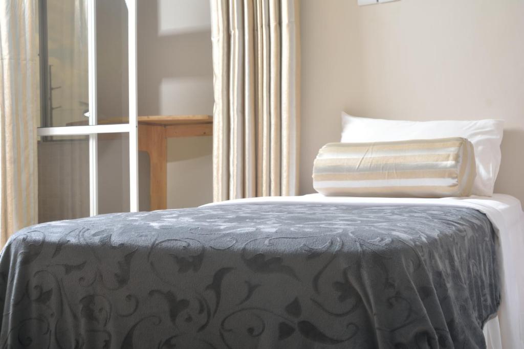 Triniti Airport Hotel - Deluxe King Studio