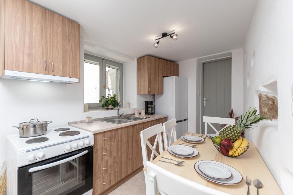 A kitchen or kitchenette at Lithorama