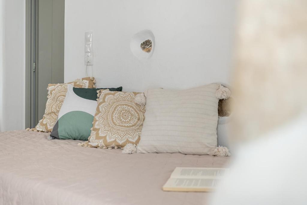 A bed or beds in a room at Lithorama