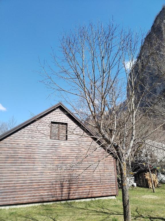 Nespecifikovaný výhled na hory nebo výhled na hory při pohledu z apartmánu