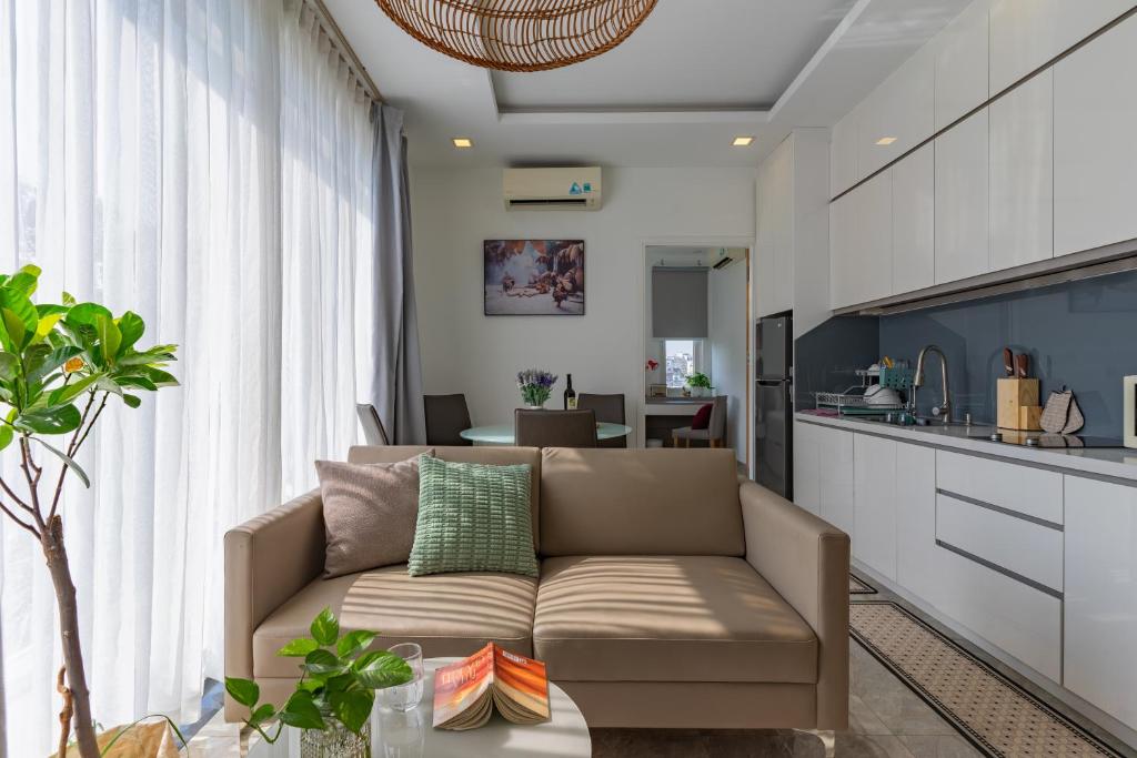 Kuchyň nebo kuchyňský kout v ubytování Thao Dien Coliving 2