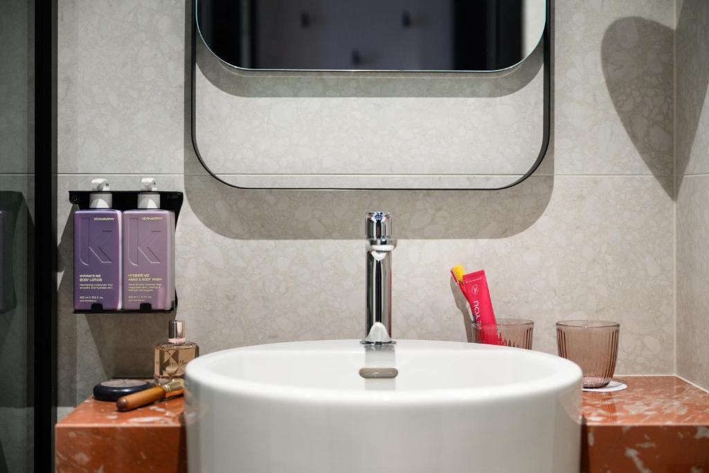 TRIBE Budapest Airport - Resim 19