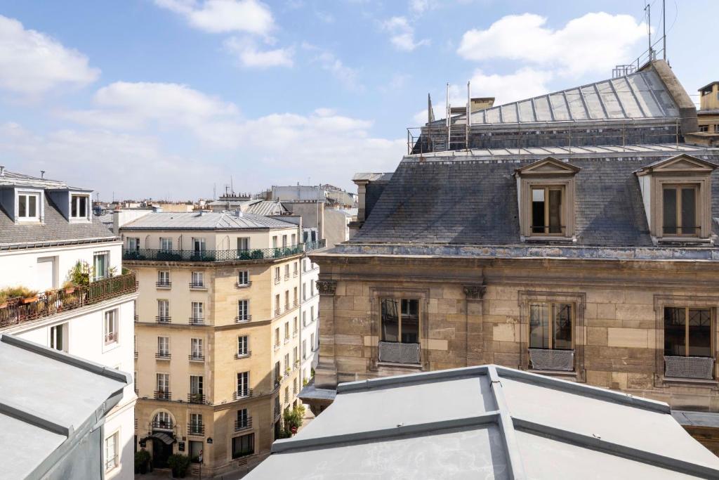 Korner Louvre - Resim 6