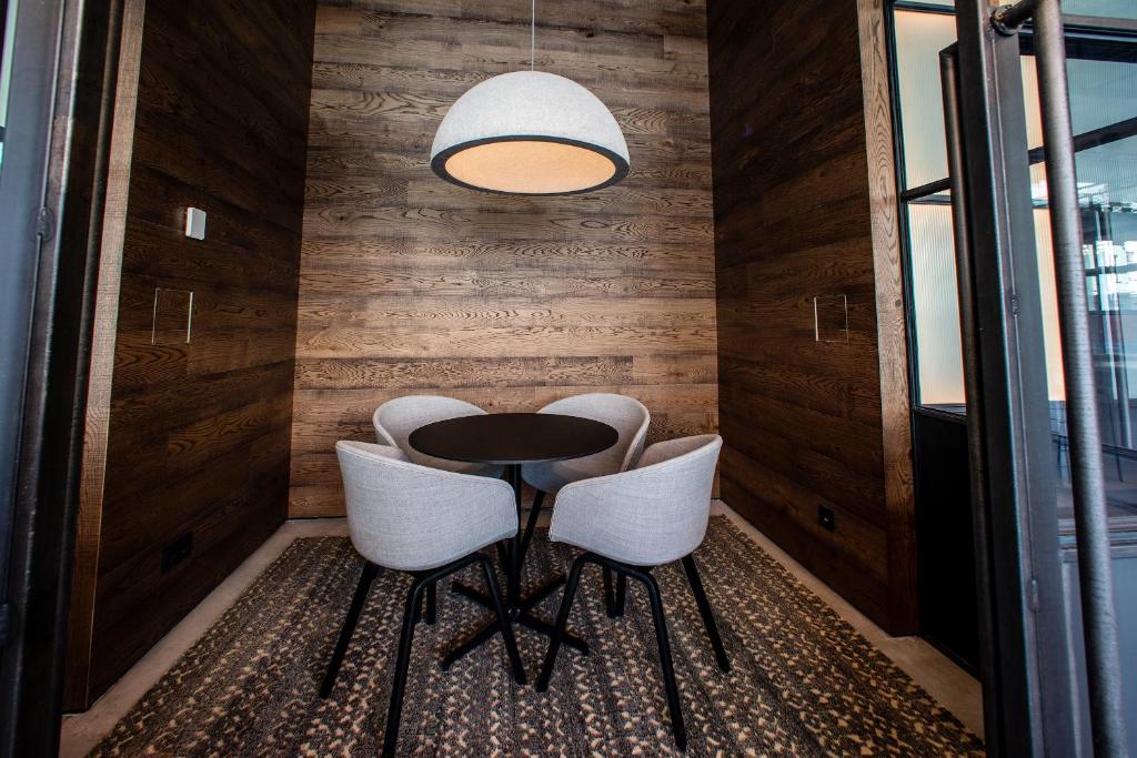 Fotografie z fotogalerie ubytování Moxy Kaunas Center v destinaci Kaunas