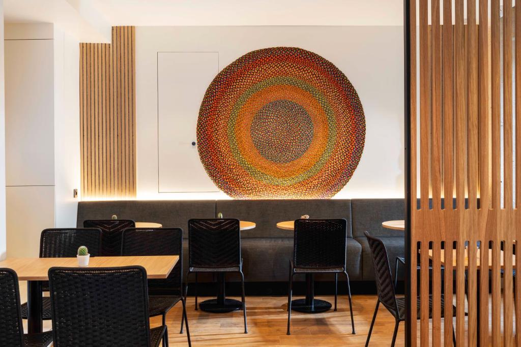 Korner Louvre - Resim 21