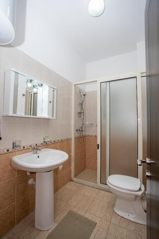 Koupelna v ubytování Hotel Albania