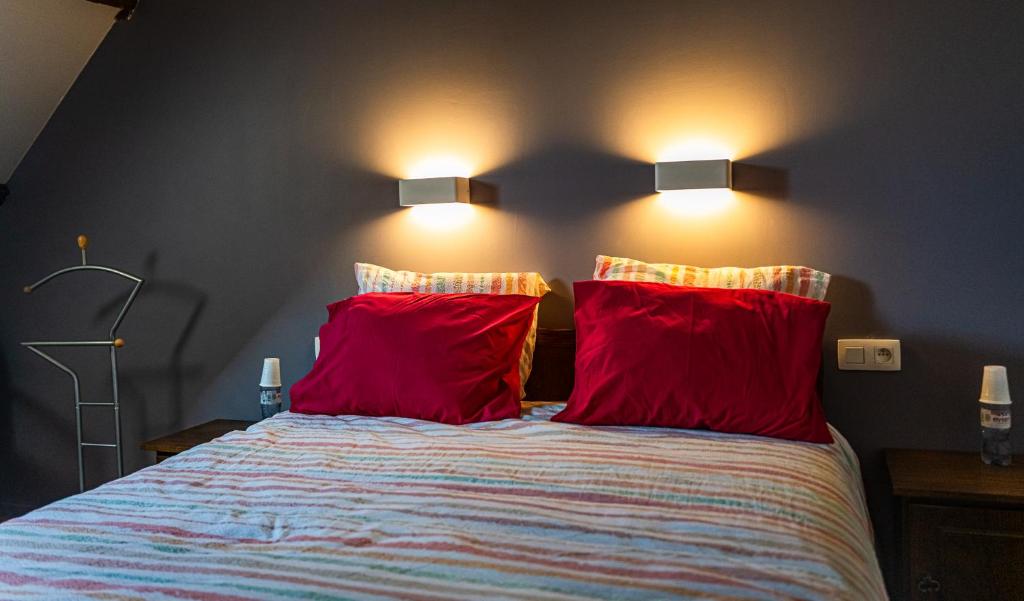 Postel nebo postele na pokoji v ubytování Chambres d'Eole - B&B -TOURNAI