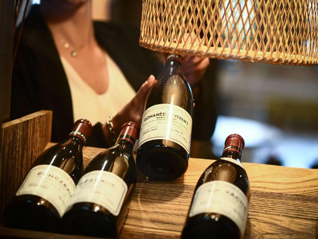 Nápoje v ubytování ibis Beaune La Ferme Aux Vins