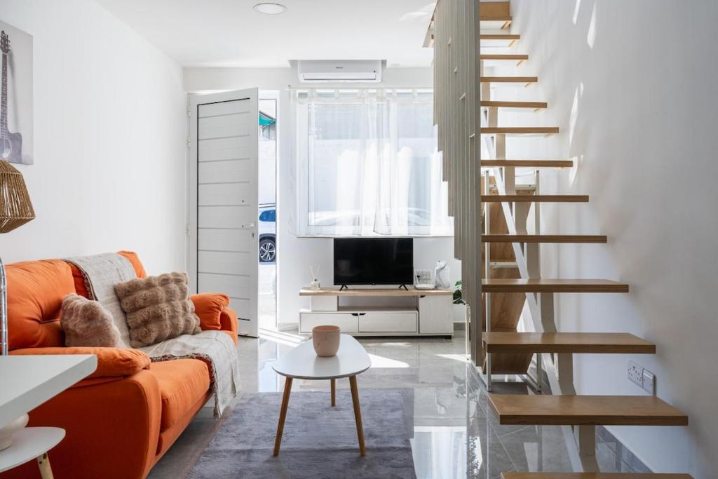 Tangerine Modern 1-BR Apartment in Larnaca