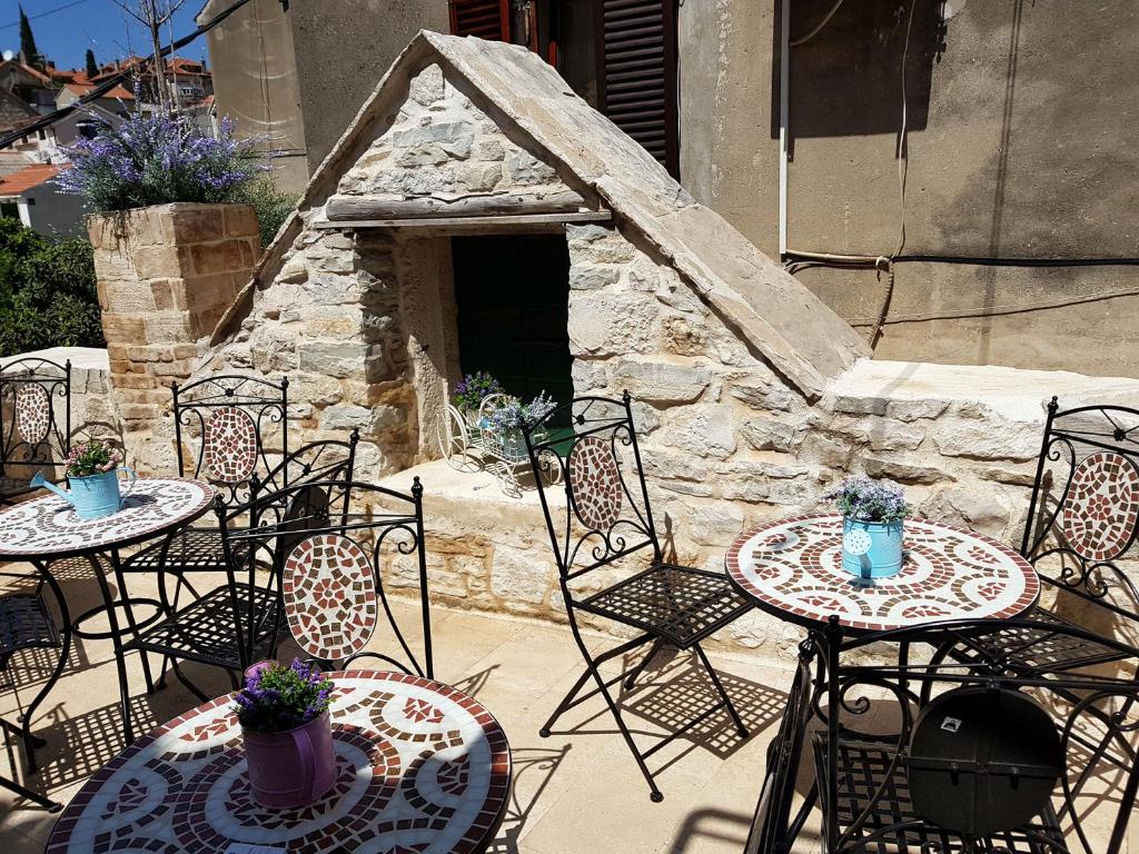 Villa Nautica Stone House - 12