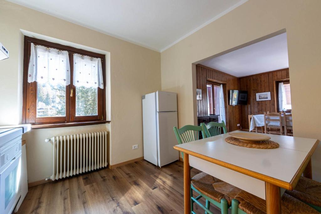 MaR Maturi Appartamenti con due bagni ideali per 6 e 10 persone nel centro di Campiglio, Madonna di Campiglio — property photo 3