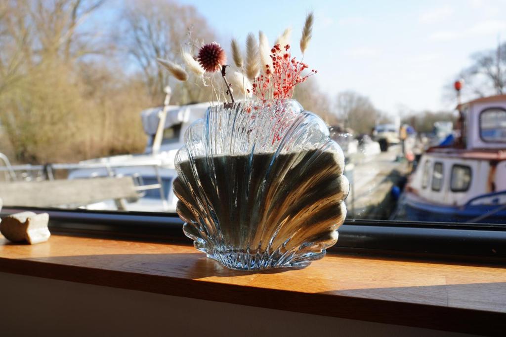 Fotografie z fotogalerie ubytování Hausboot Stöckte v destinaci Winsen