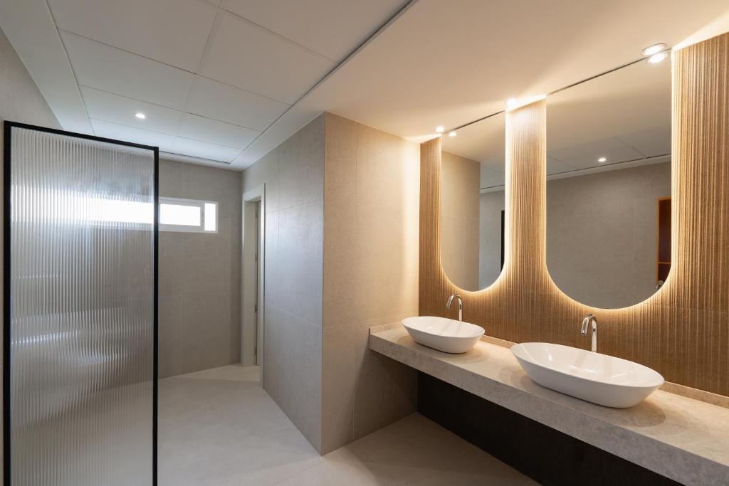 Kúpeľňa v ubytovaní Hotel RH Riviera - Adults Only