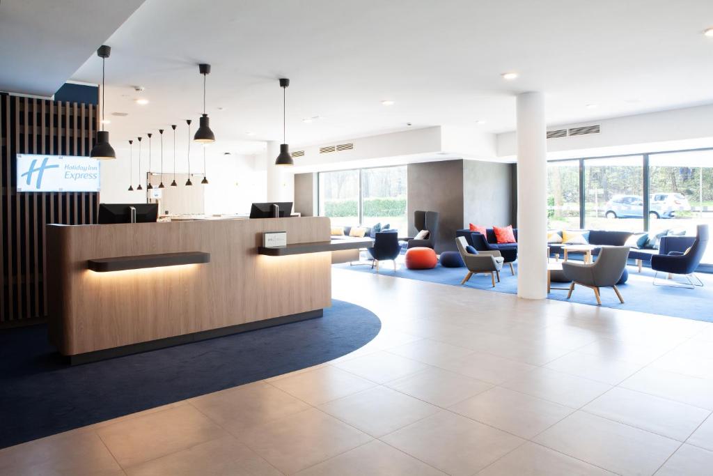 Posezení v ubytování Holiday Inn Express Neunkirchen by IHG