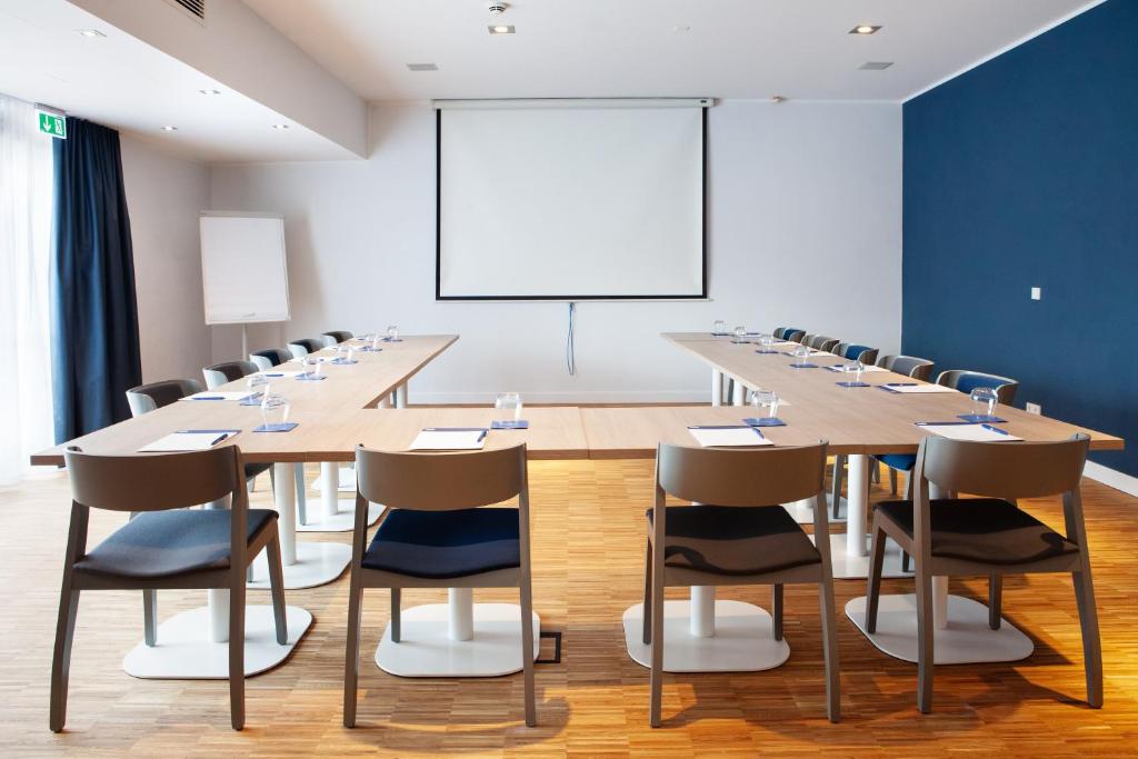 Konferenční prostory v ubytování Holiday Inn Express Neunkirchen by IHG