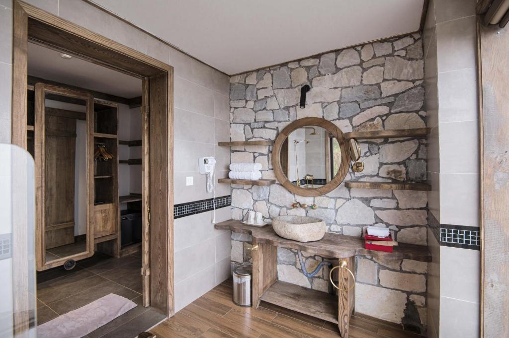 Sapa Catcat Hills Resort & Spa - 14