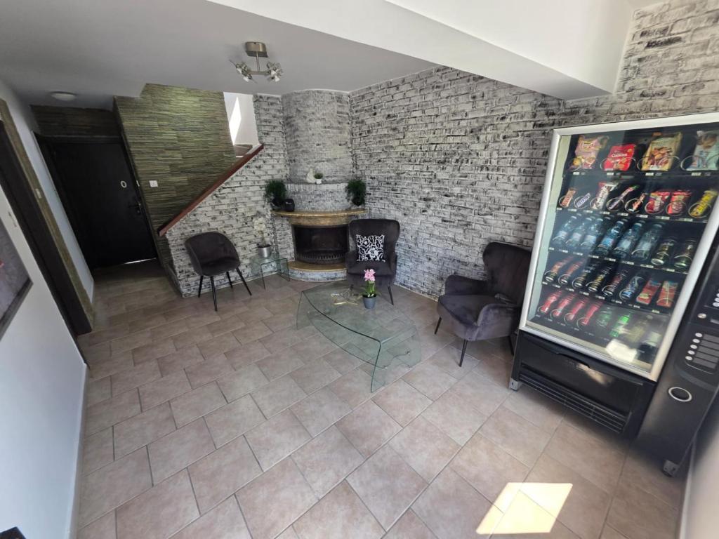 Town centre suites - Double Room With Private Bathroom